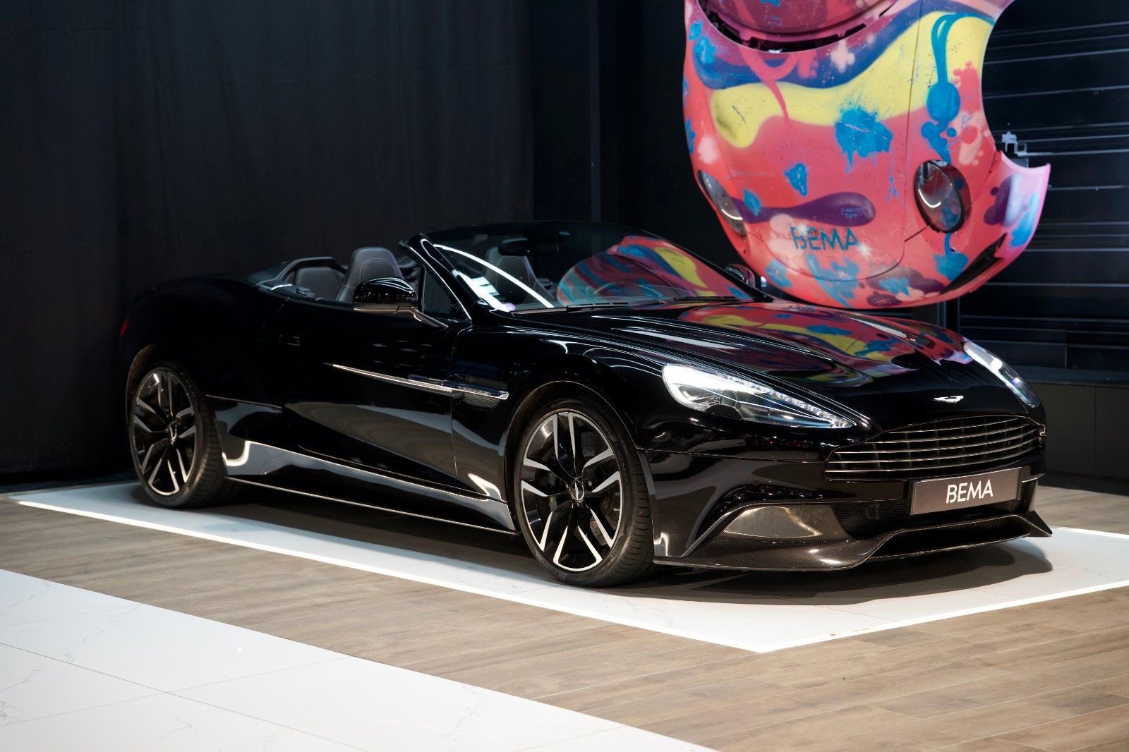 ASTON MARTIN Vanquish