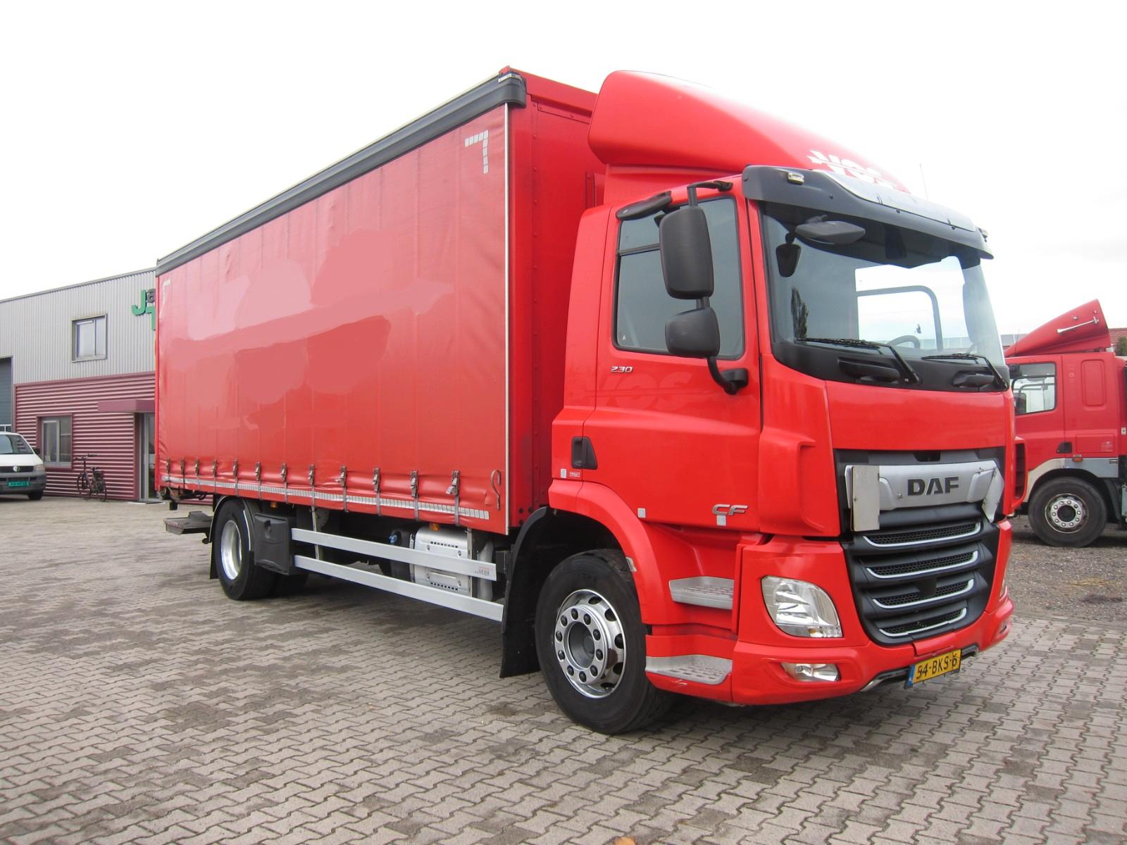 DAF CF 230 19T Schiebeplane LDW Portalturen