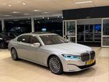 BMW 740LD XDRIVE*INDIVIDUAL*SKY LOUNGE*NIGHT VISION* - gebrauchte BMW 740 aus dem Jahr 2021