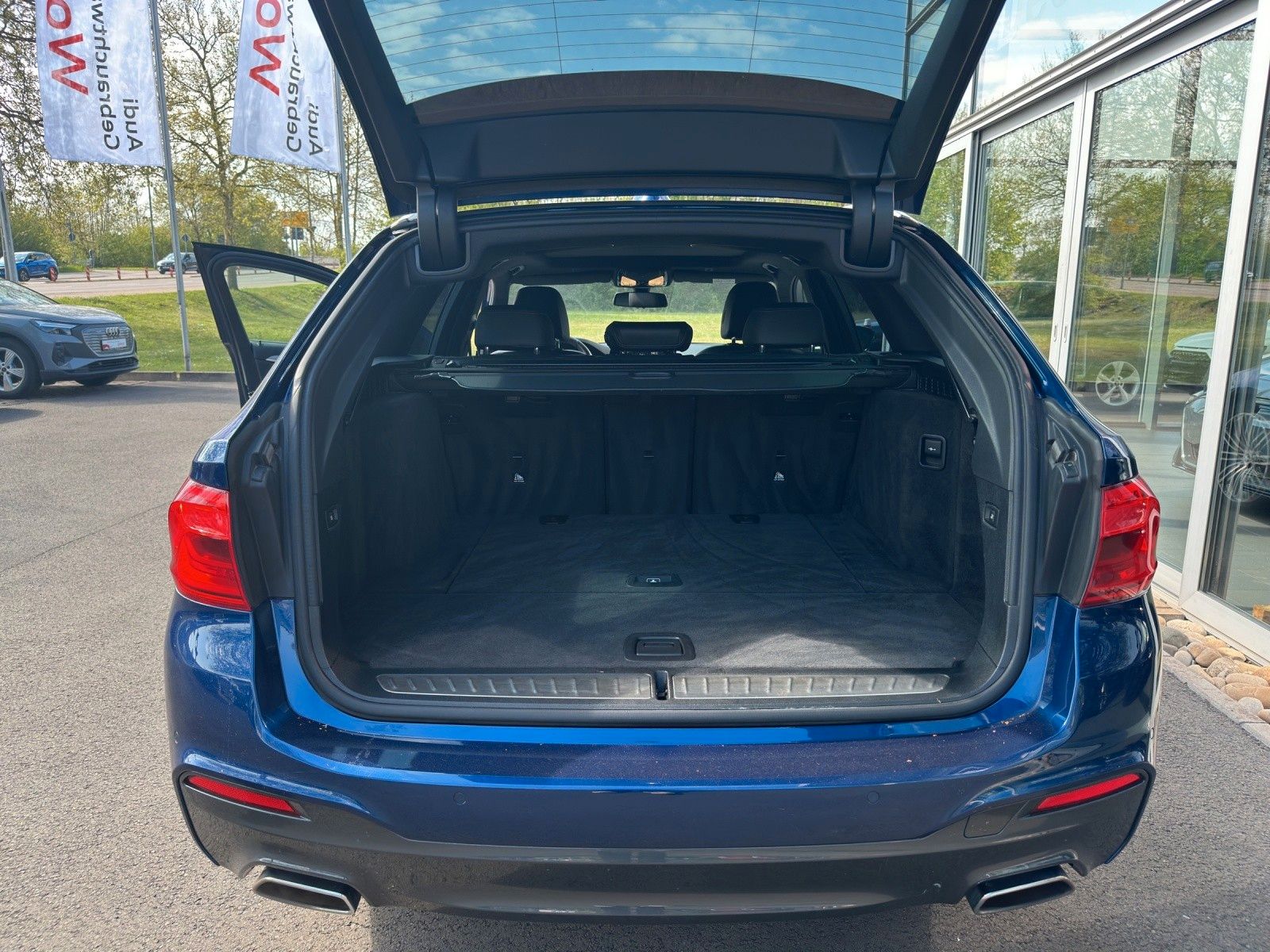 Fahrzeugabbildung BMW 540 Touring dxDrive M Sport