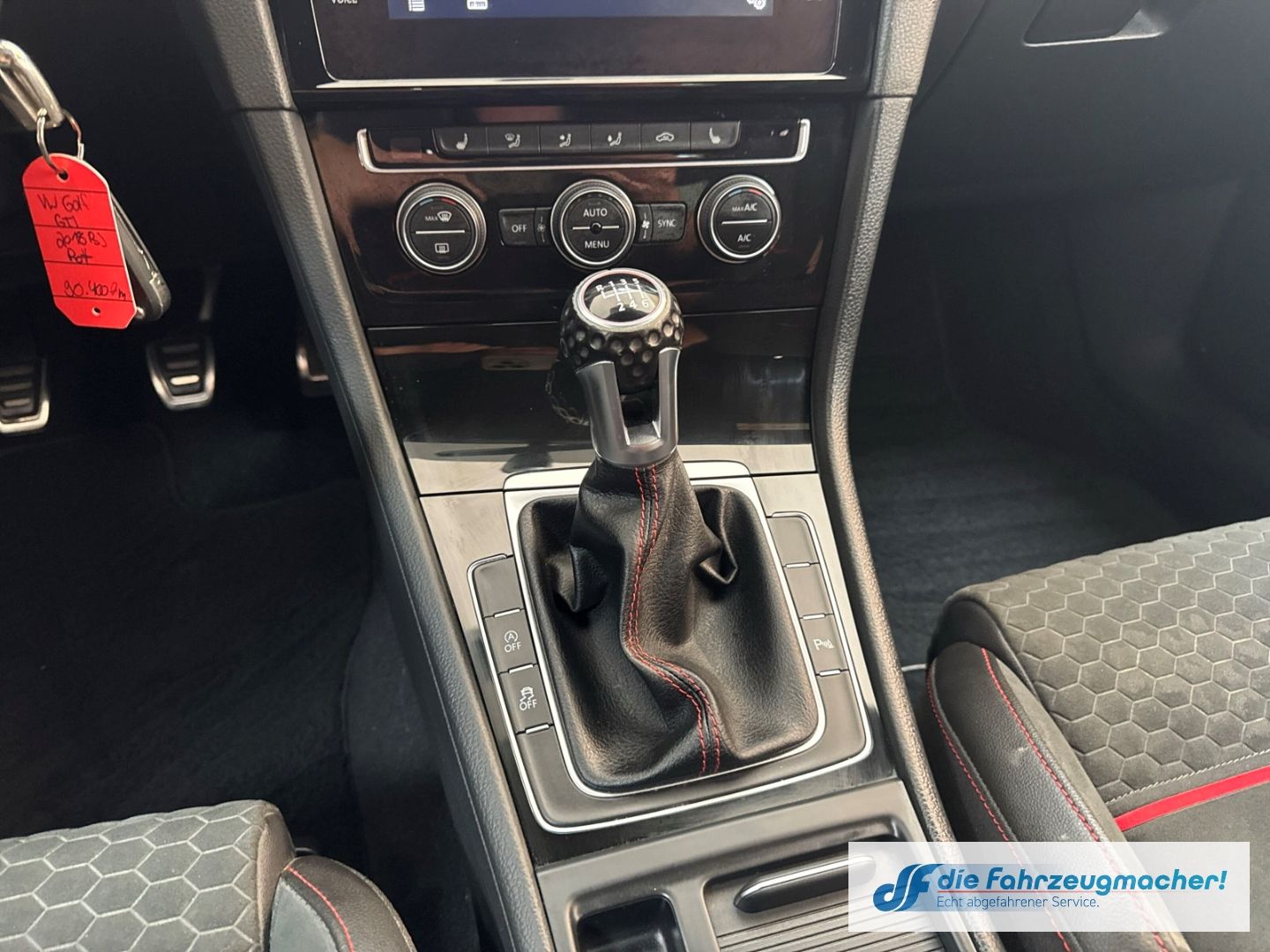 Fahrzeugabbildung Volkswagen Golf VII GTI BMT Start-Stopp Soundsystem Dynaudi