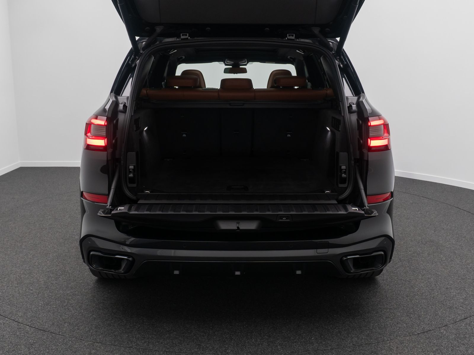 Fahrzeugabbildung BMW X5 xD30d M Sport 360°Laser ACC SoftCl DAB 22Zoll