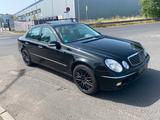 Mercedes-Benz E 500  VOLL Keyless-GO Leder Navi - gebrauchte Mercedes-Benz E 500 aus dem Jahr 2002