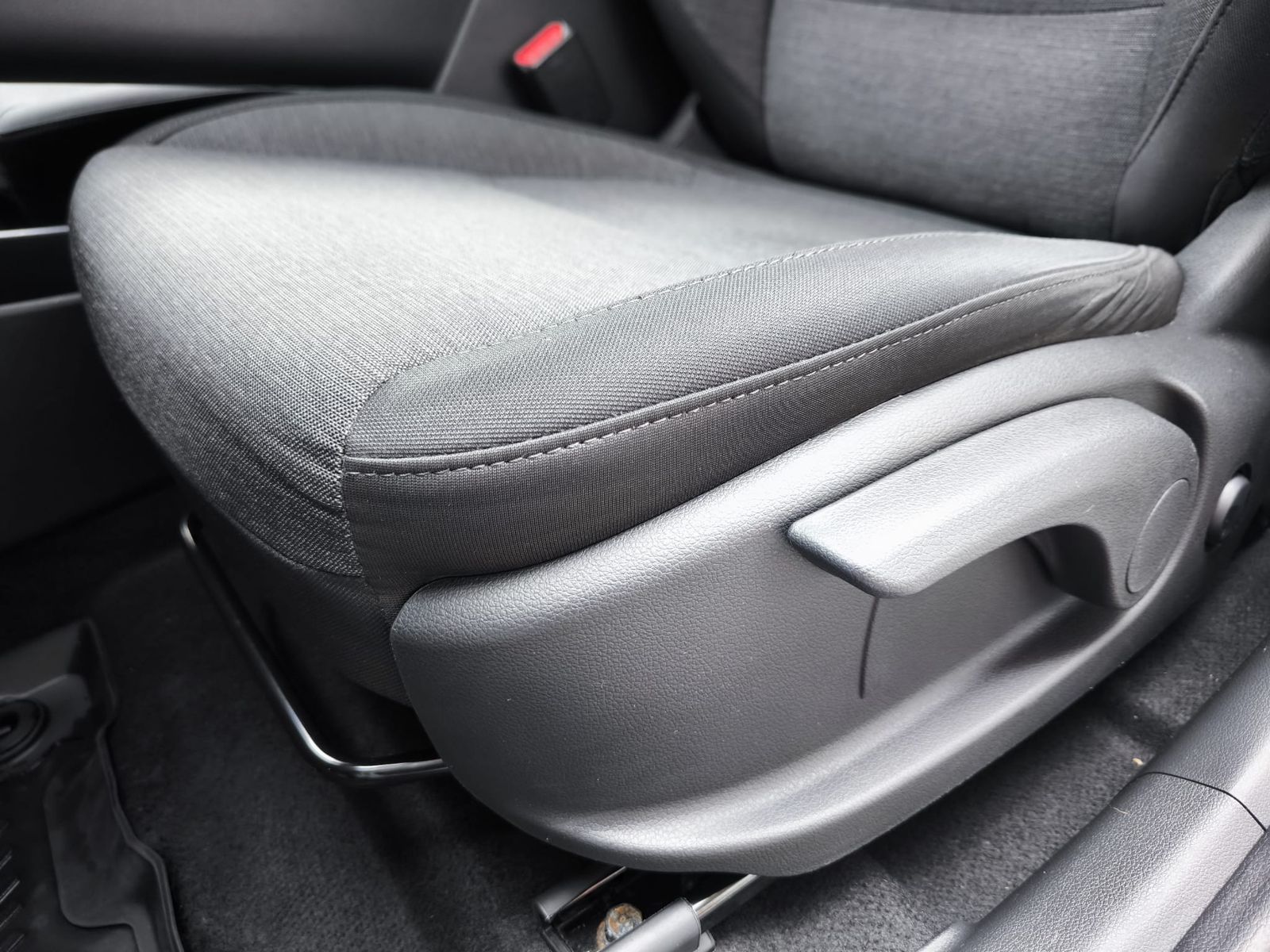 Fahrzeugabbildung Hyundai Kona Elektro Select SHZ+LHZ+KAMERA+ACC+DAB+