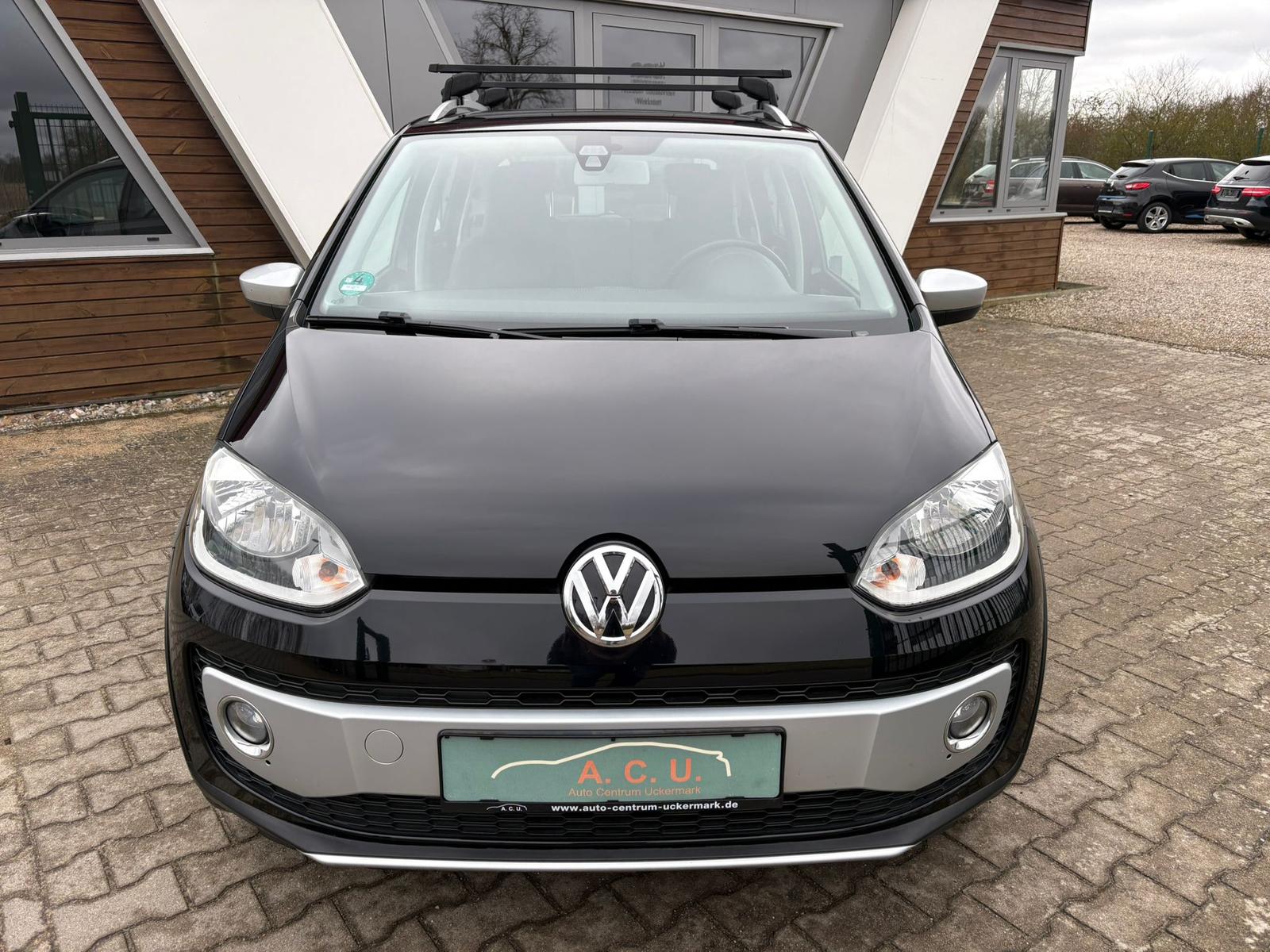 Volkswagen up! cross up!