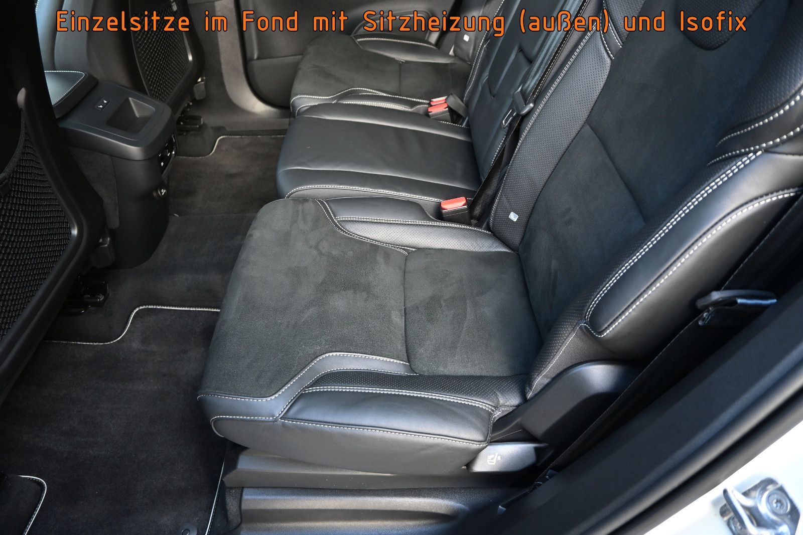 Fahrzeugabbildung Volvo XC90 B5 D AWD R-Design °ACC°AHK°PANO°STANDHEIZ°