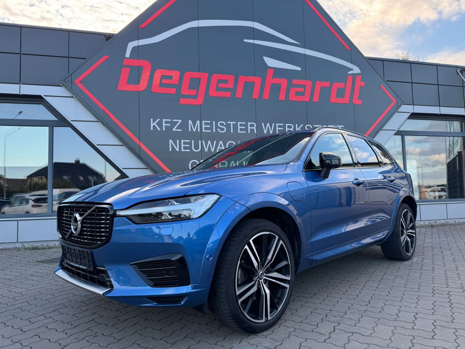 Volvo XC 60 XC60 R Design Recharge Plug-In Hybrid AWD foto 5