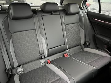 Volkswagen Golf VIII  Energy 1.5 eTSI 1150 PS  7-Gang-DSG