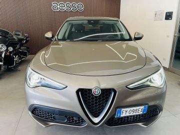 Alfa-Romeo Stelvio - 2