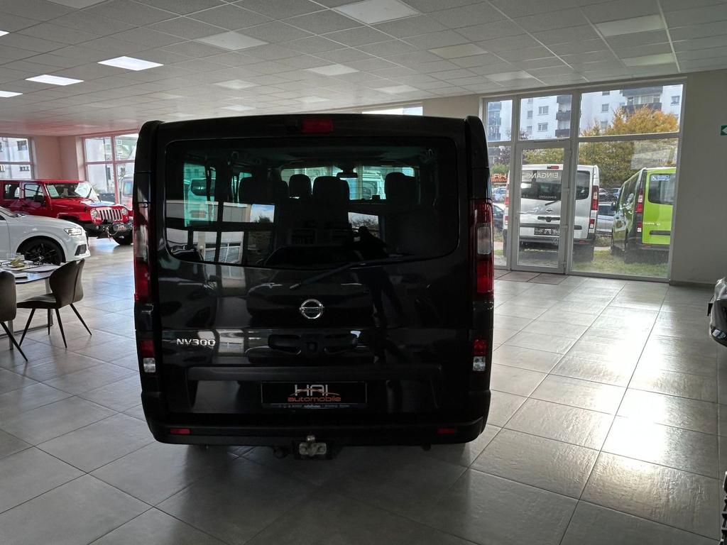 Nissan NV300