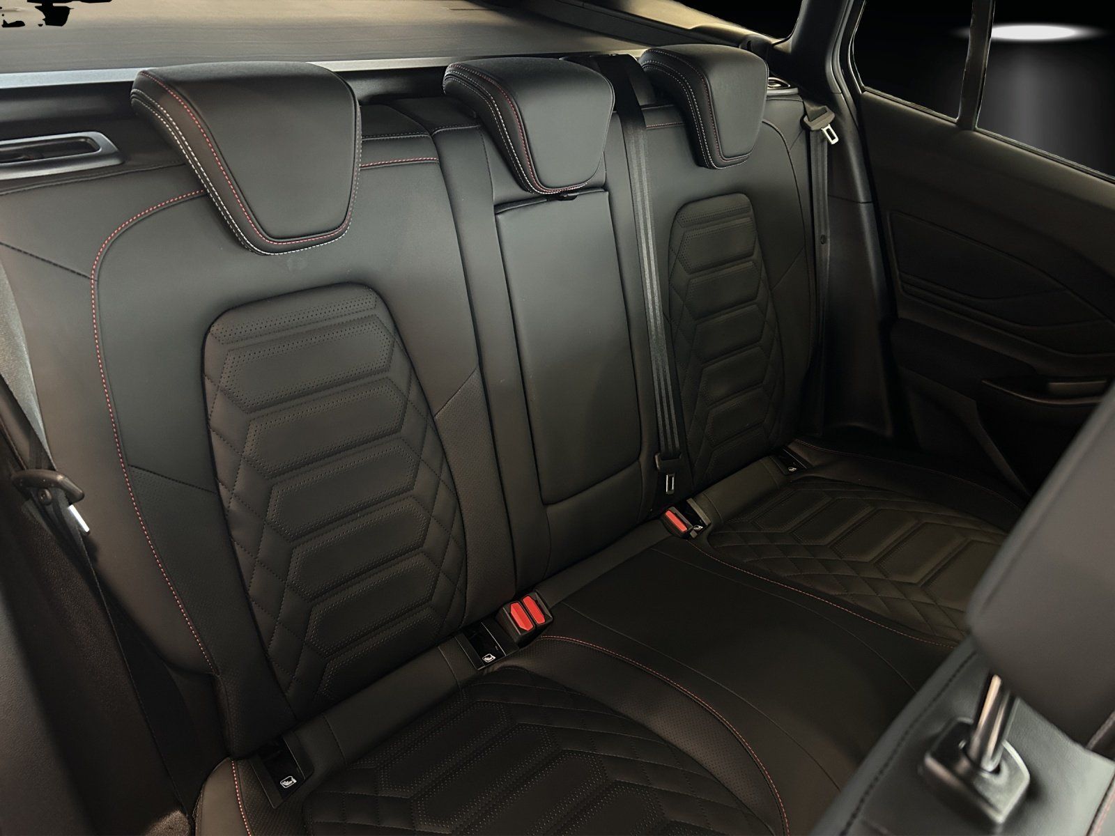 Fahrzeugabbildung Ford Focus 1.0 ST-Line X Aut./LED/ACC/AHK/KAMERA/NAVI