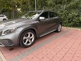 Mercedes-Benz GLA 200 (2019)  84.250 km - Mercedes-Benz GLA 200 in Augsburg