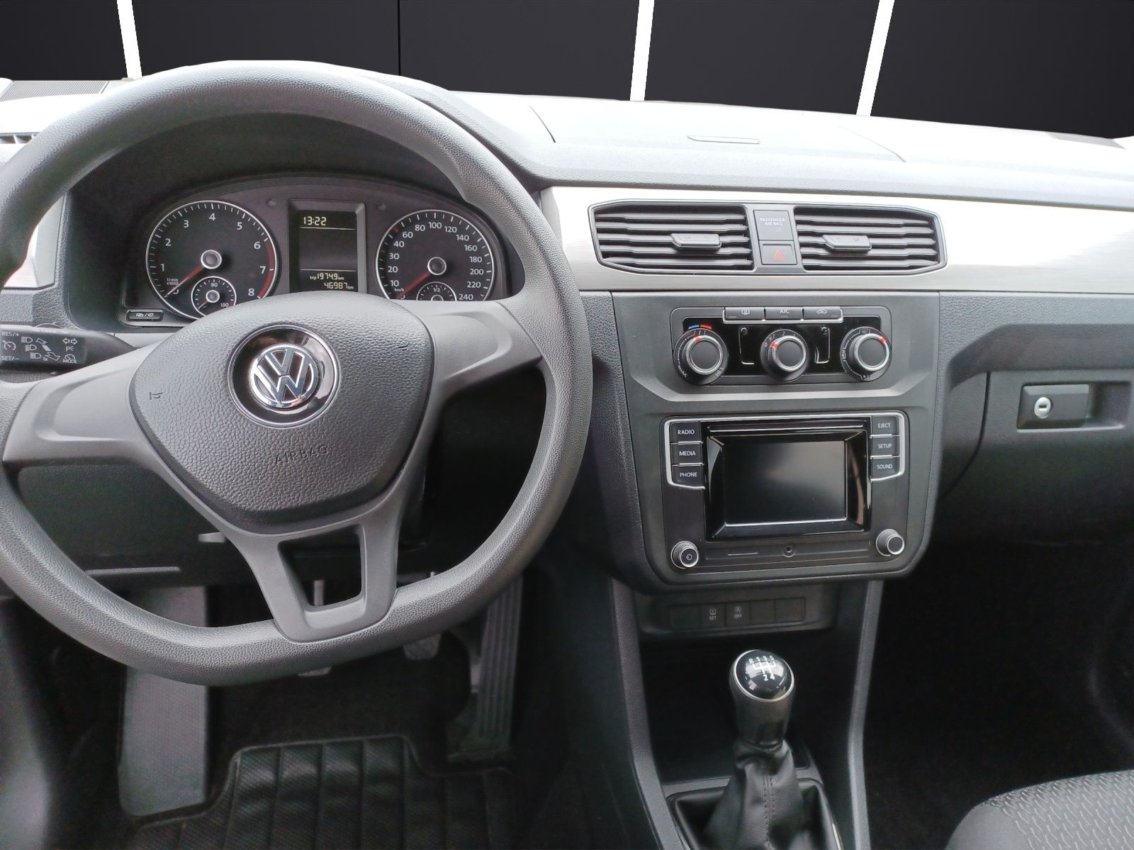 Fahrzeugabbildung Volkswagen Caddy Kombi TSI 7-Si Klima GRA PDC