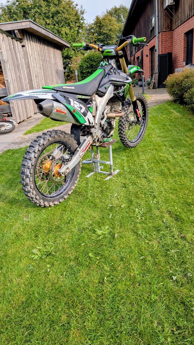 Kawasaki  2010 — салон