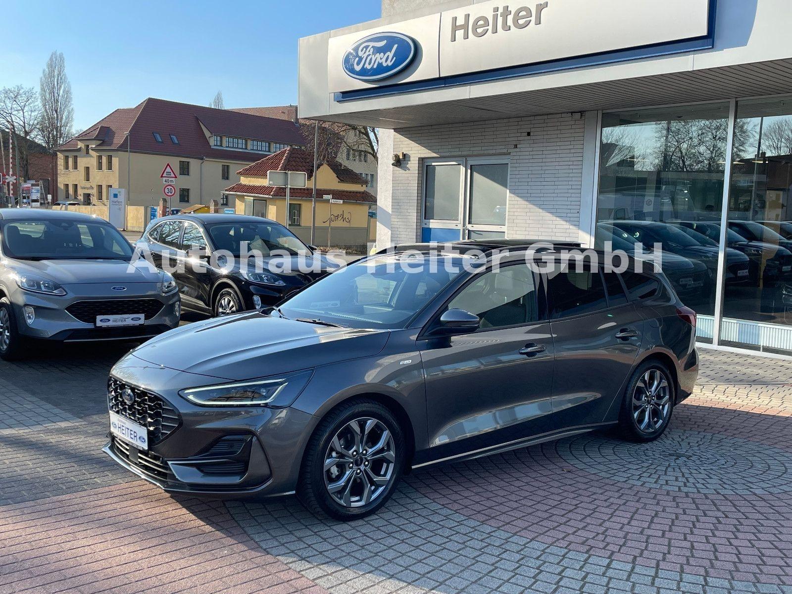 Ford Focus Automatik ST-Line X /155PS+Matrix+Pano+AHK