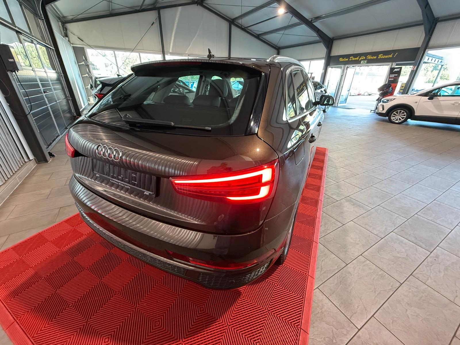 Audi Q3  S Line Sport  LED AHK  Navi