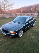 BMW E38 735i V8 - BMW 735: E38 735i