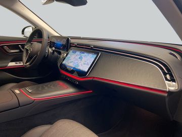 Mercedes E 200 - 12