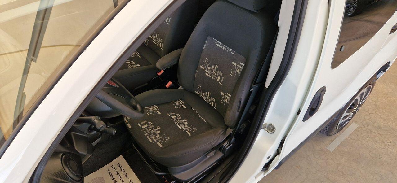 Fiat Qubo 2011 — photo 13