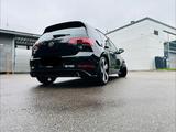 Volkswagen Golf 2.0 TSI DSG GTI GTI - Volkswagen Golf mit Benzin-Antrieb: Head-Up Display, Limousine