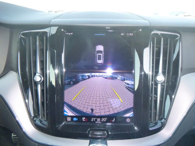 Fahrzeugabbildung Volvo XC60 R Design 2WD >AUT/AHK/LED/KAM/PDC<