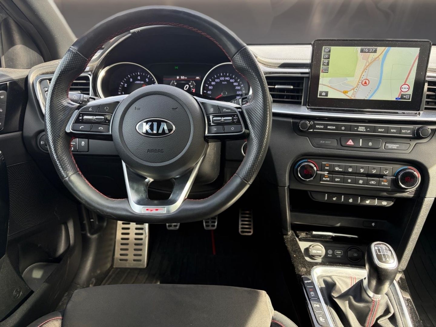Fahrzeugabbildung Kia Ceed GT El. Panodach Navi Leder Memory Sitze Sou