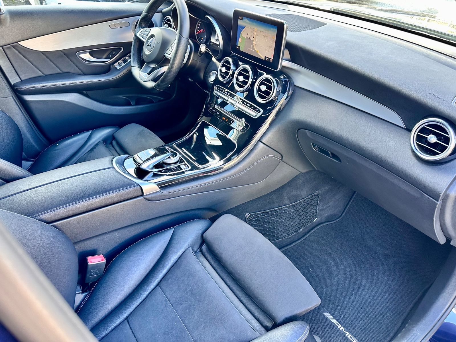 Fahrzeugabbildung Mercedes-Benz GLC 250 COUPE AMG 4MATIC*ESHD+KAMERA*