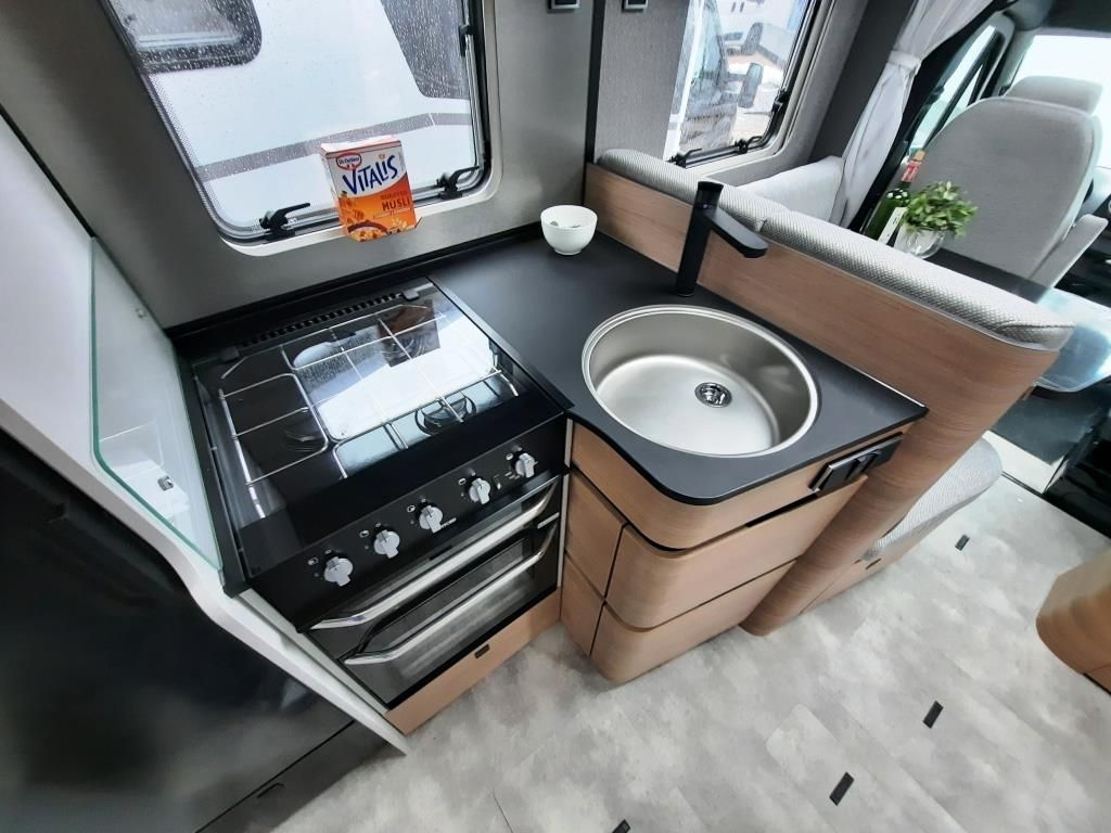 Fahrzeugabbildung HYMER / ERIBA / HYMERCAR B-Klasse MC T 600 Verfüg./Autark/AHK/TV/Winter