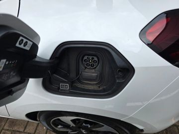 Bild 11 Opel Corsa F e Elegance