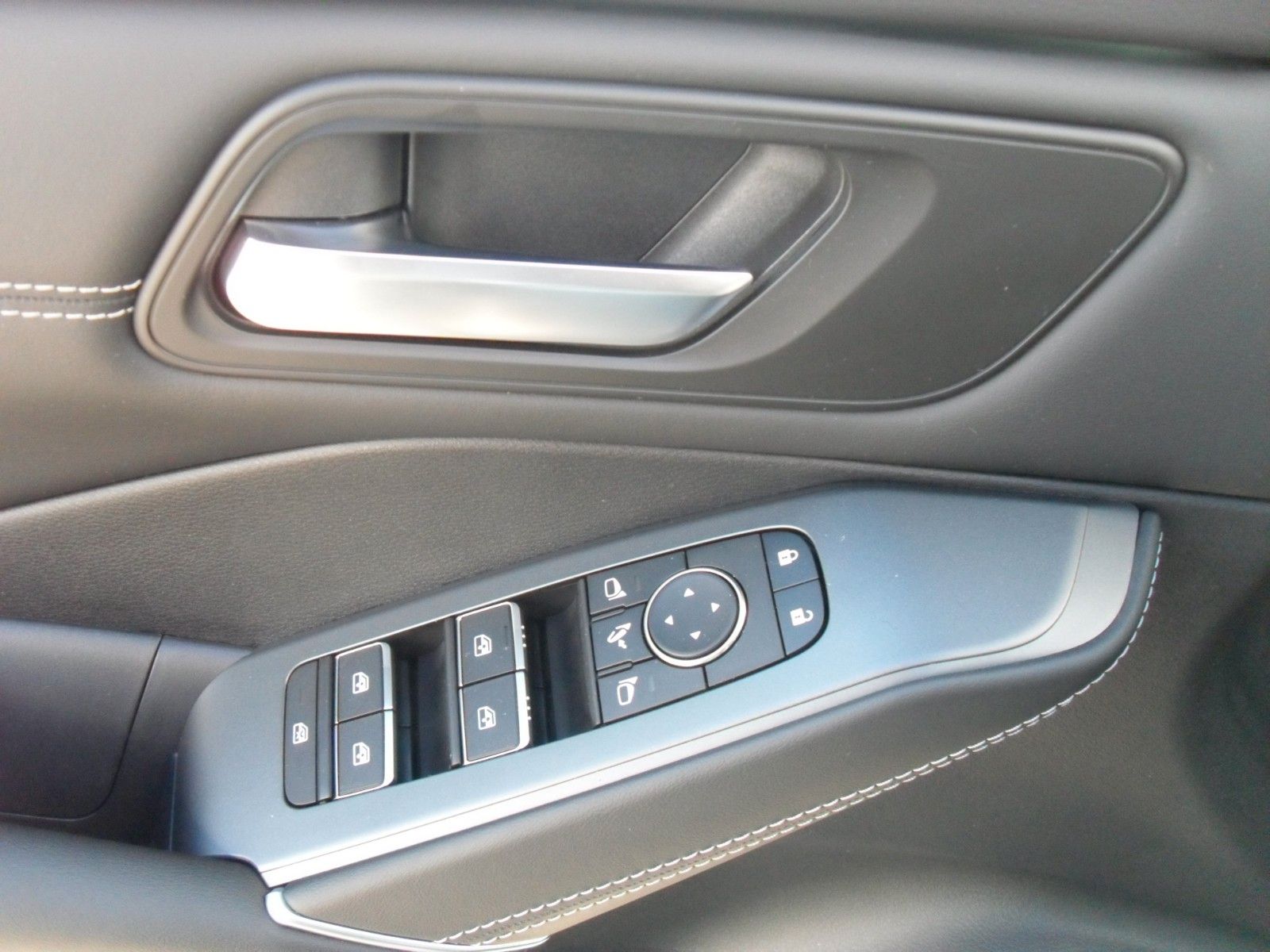 Fahrzeugabbildung Nissan Qashqai 1,3 N-Connecta | WP | ACC | HeadUp