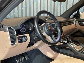 Porsche Cayenne - 8