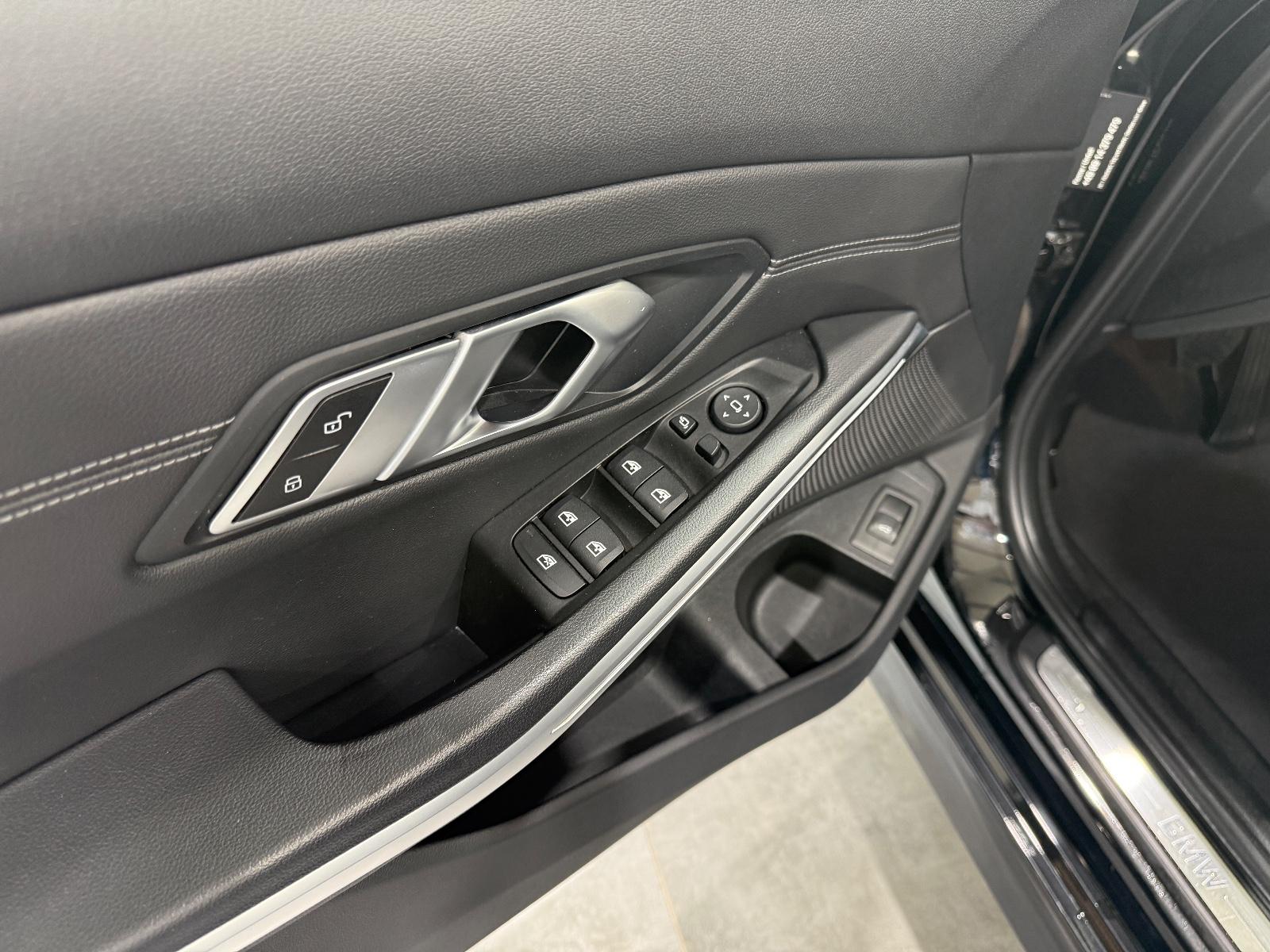 BMW 3 Series iT Luxury Line*LED*Ambiente*DTC*PDC*Leder*, миниатюра 25