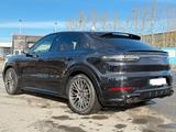 Porsche Cayenne Coupe GTS/Luft/HUD/22''/Softclose/Pano - Porsche Cayenne Coupe-GTS