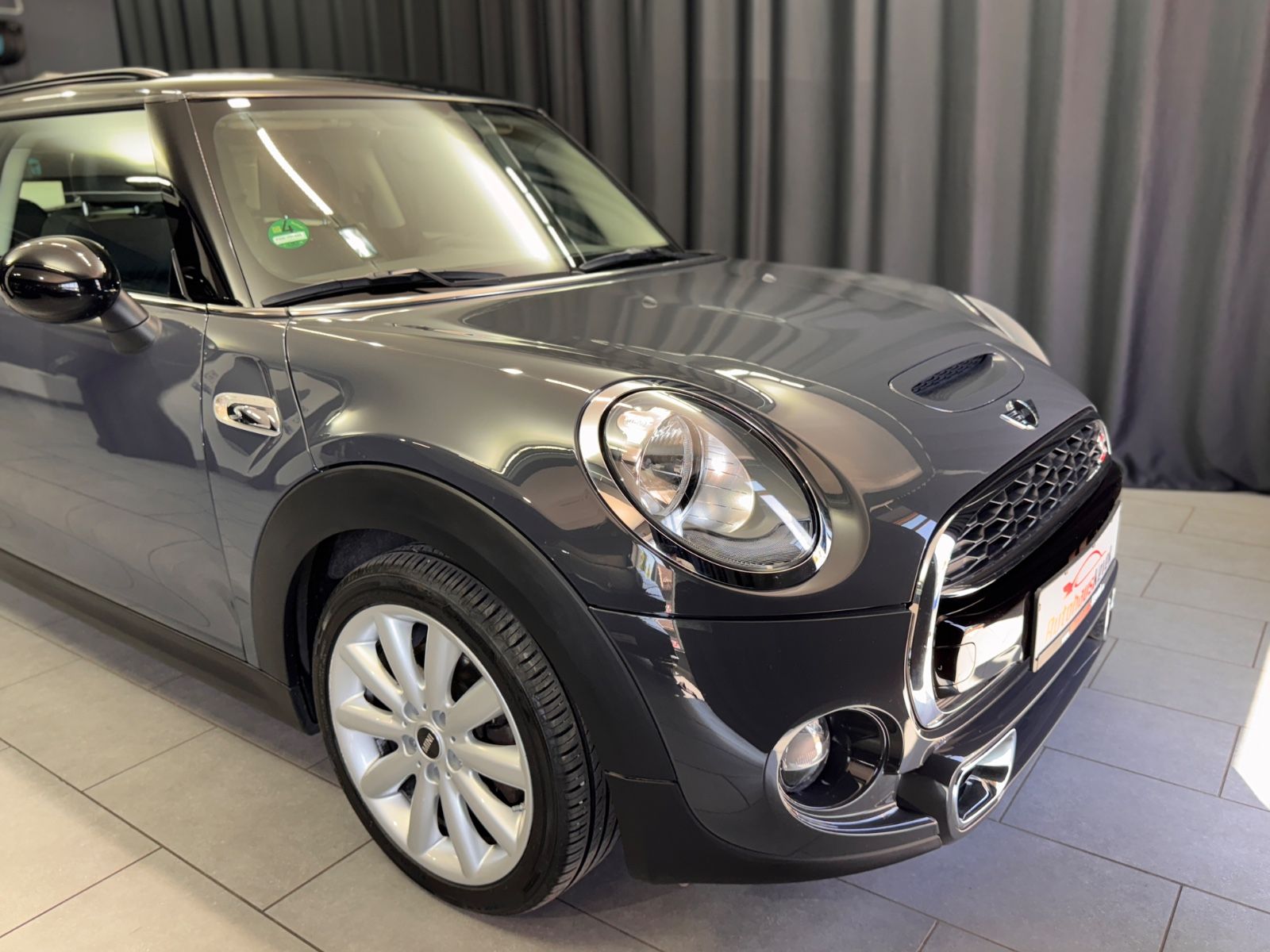 Fahrzeugabbildung MINI MINI COOPER S|CHILI|PANORAMA|NAVI|PDC|