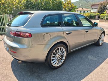 Alfa-Romeo 159 - 4