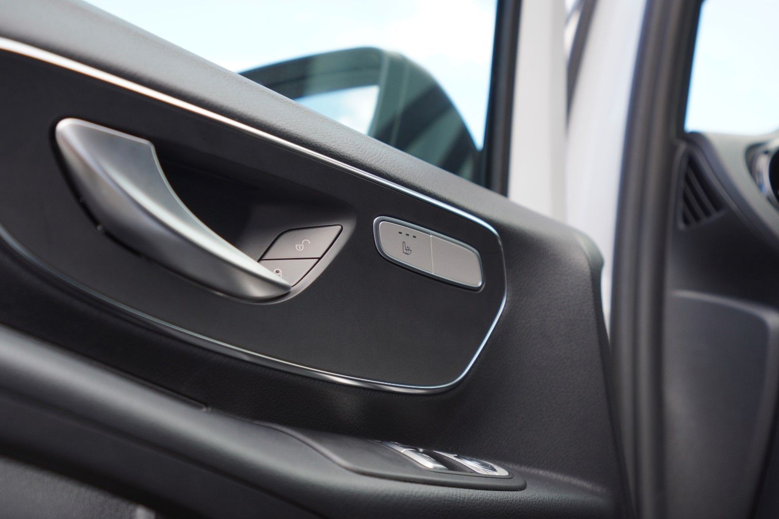 Fahrzeugabbildung Mercedes-Benz Vito Tourer 114CDI Pro lang*AHK*NAVI*SHZ*Standh*