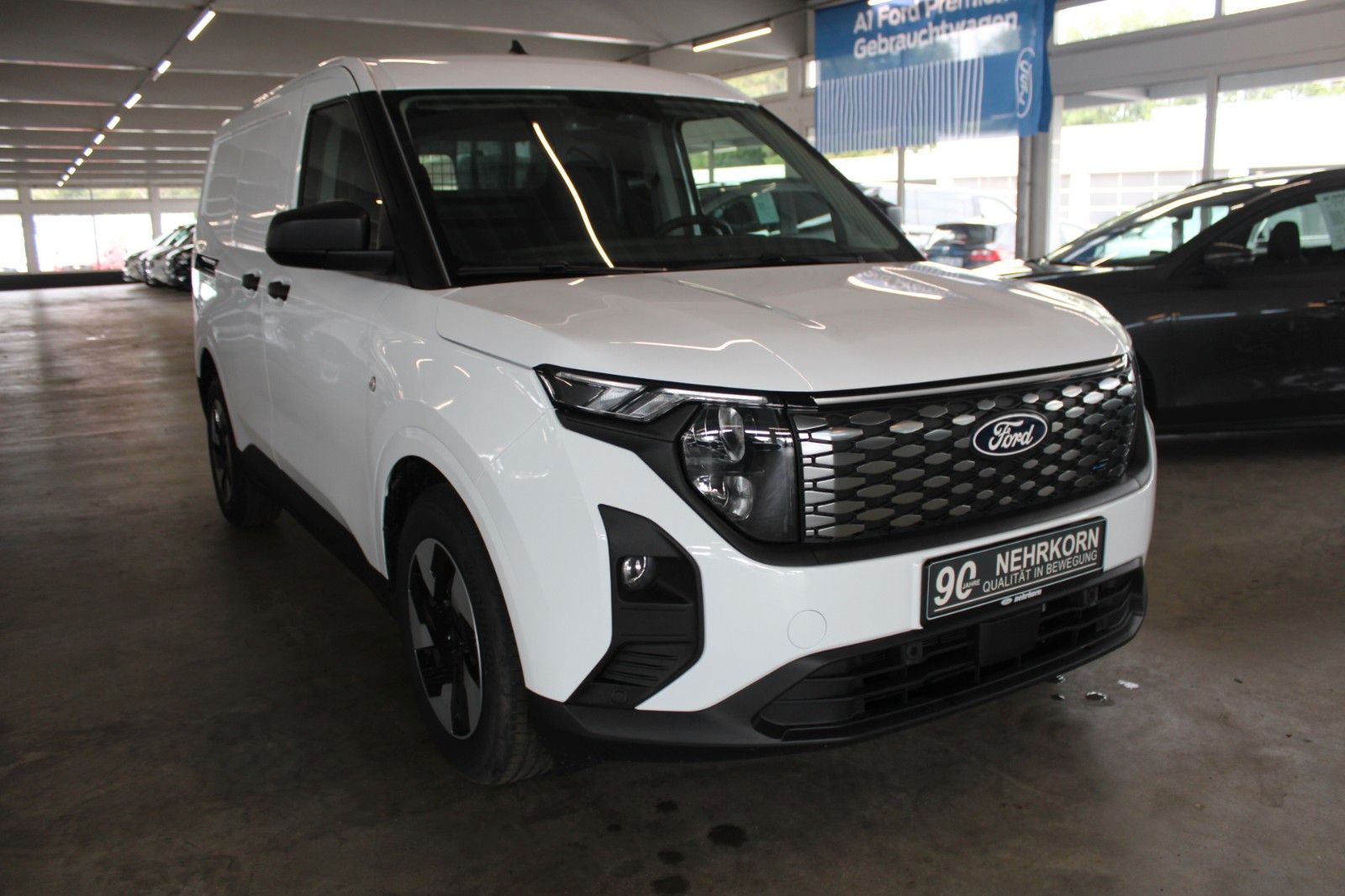 Fahrzeugabbildung Ford Transit Courier BEV TREND Klima Winter Fahrerass