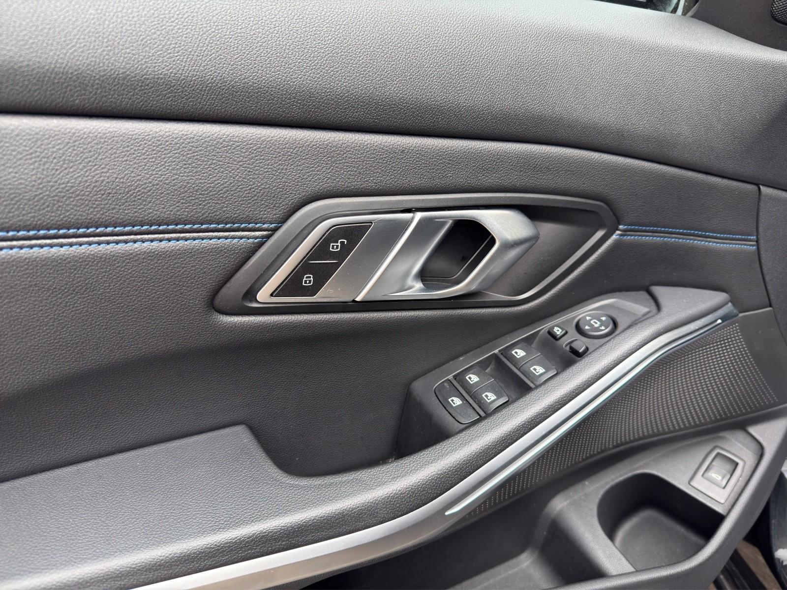 BMW 320i Touring M Sport 184 ch BVA / Caméra 360° / Phares Laser / ACC / Attelage