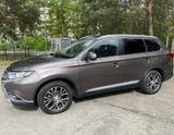 Mitsubishi Outlander 2.0 Benzin EZ 2017 Navi Klima u.v.m. - Mitsubishi Outlander von privat