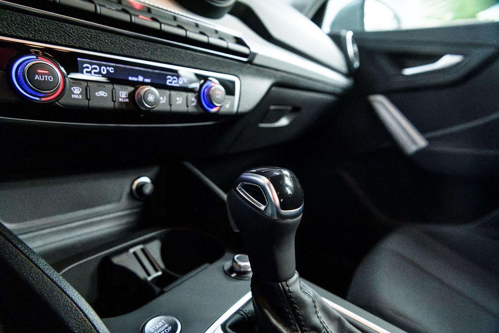 Fahrzeugabbildung Audi Q2 35 TFSI +Kamera +Sitzheizung +DAB