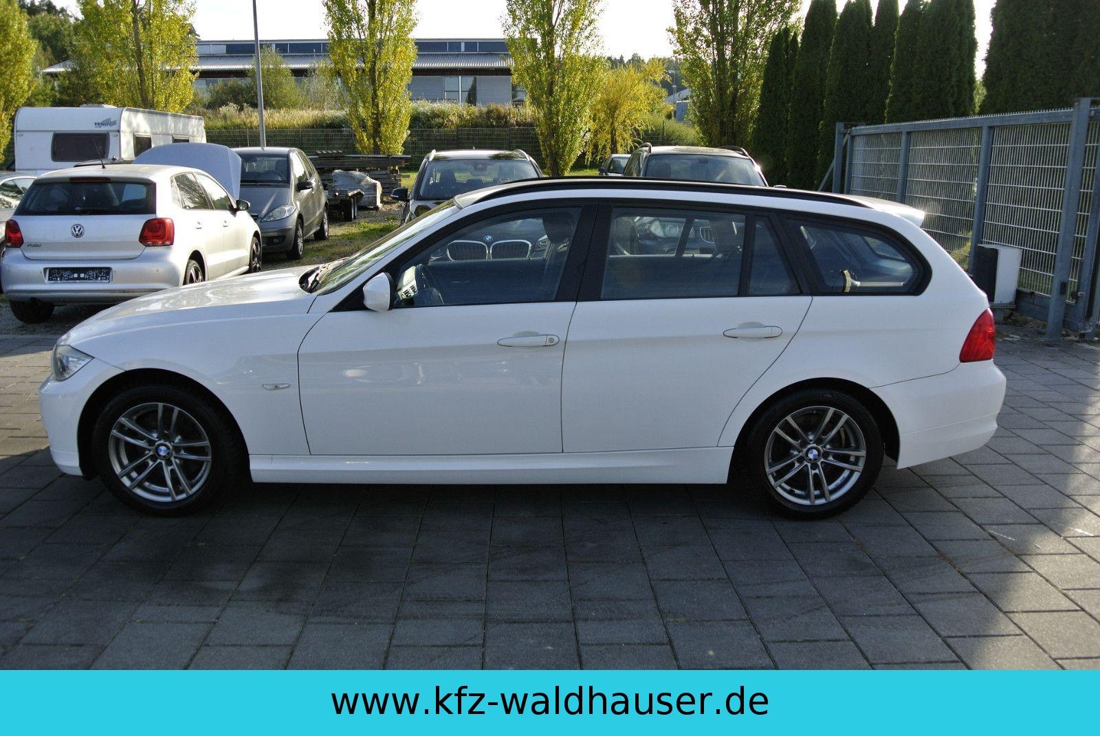 BMW 318 2010 — photo 8
