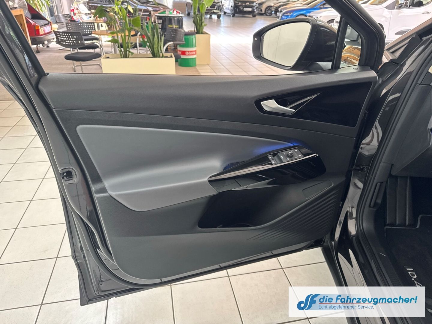 Fahrzeugabbildung Volkswagen ID.4 Pure 109 kW Navi LED Apple CarPlay Android