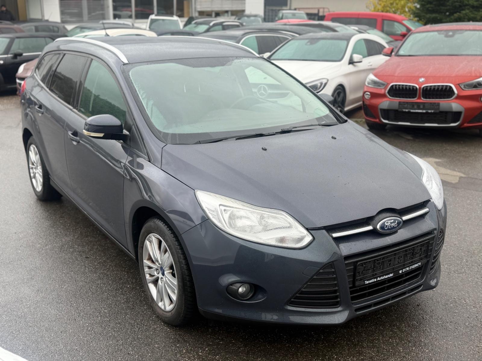 Ford Focus 2012 — photo 11