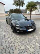 Porsche Taycan 4S - schwarze Porsche Taycan