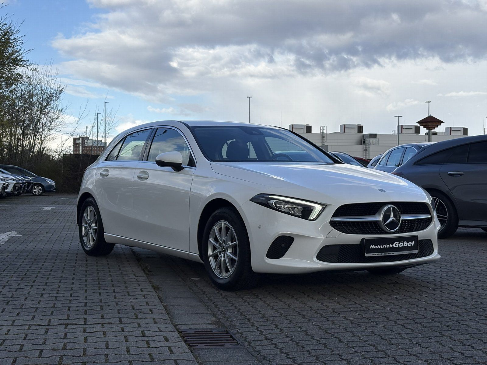 Fahrzeugabbildung Mercedes-Benz A 180 PROGRESSIVE*LED*CARPLAY*ASSISTENTSSYSTEME