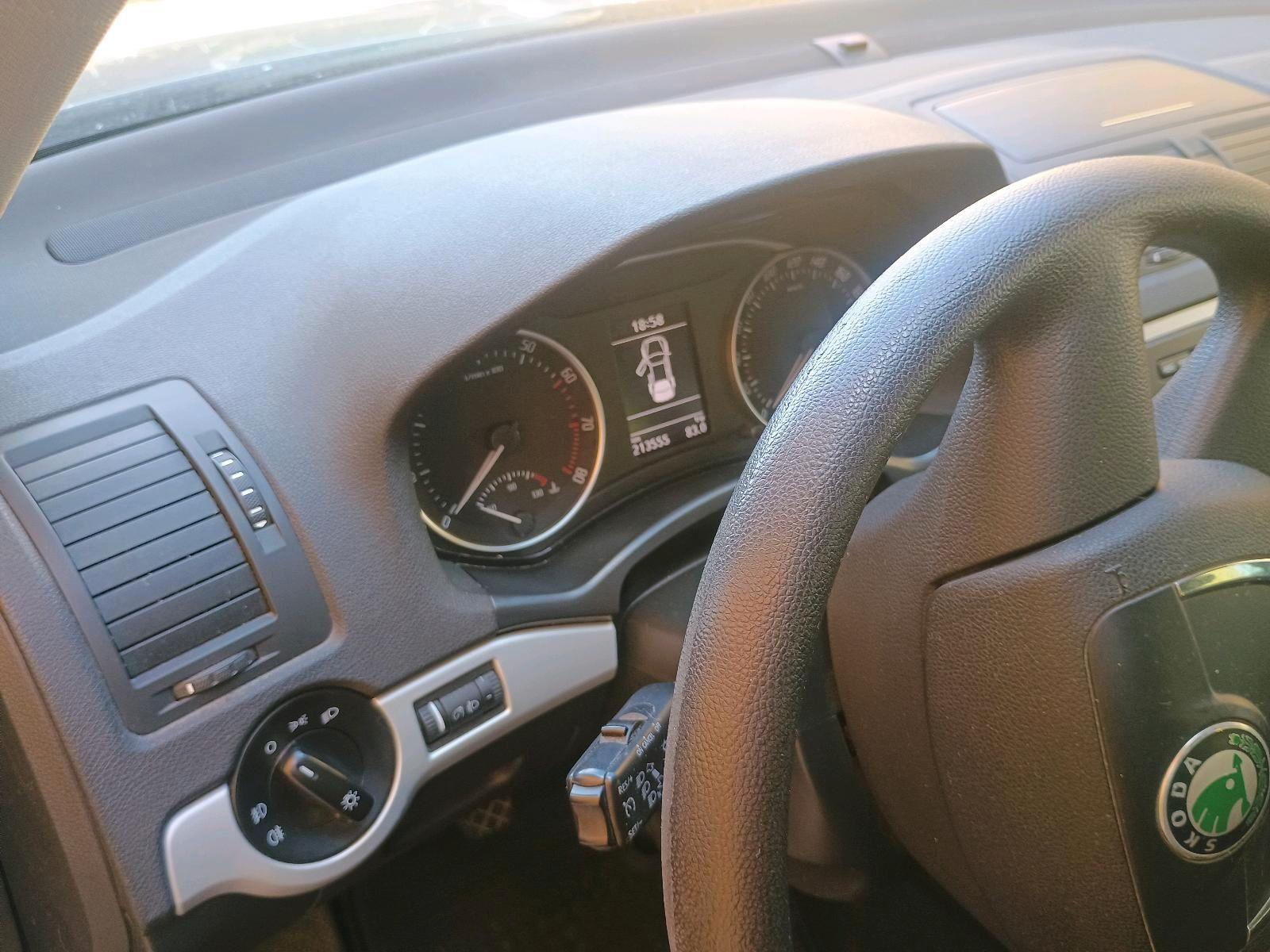 Skoda Octavia 2011 — photo 8