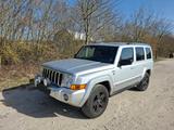 Jeep Commander 5.7 V8 HEMI Autom. Limited - Jeep 7-Sitzer