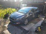 Kia cee'd / Ceed 1.6 CRDi Platinum Edition Plati... - Kia cee'd / Ceed mit Diesel-Antrieb: Kleinwagen, mit Klimaanlage