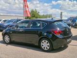 Opel Astra J Lim. 5-trg. Sport - Opel Astra aus 2010: Sport