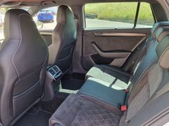 Fahrzeugabbildung Skoda Superb Combi Sportline iV Navi LED ACC AHK 360°